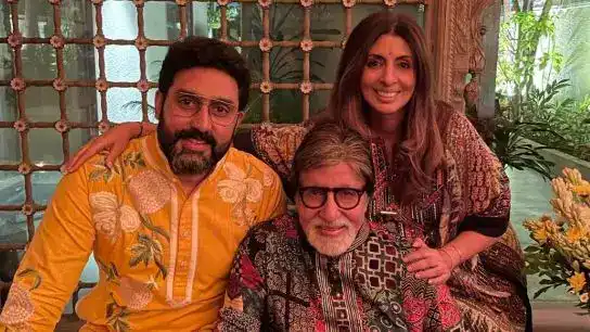 amitabh bachchan birthday sm Amitabh Bachchan celebrates his 83rd birthday today — Know Why He Celebrates His Birthday Twice a year